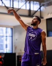 乐鱼官方-来到凤凰城！太阳官方贾里德-巴特勒休赛期训练动态