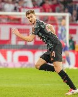 乐鱼网下载-战巴黎无法坚持而被换下！记者：经检查后斯坦尼西奇并未受伤