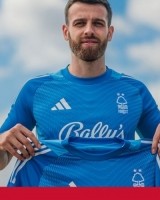 乐鱼官方-官方：诺丁汉森林签下诺维奇29岁门将安古斯-冈恩，签约1年