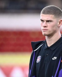 乐鱼网官网入口-罗马诺：布莱顿2400万报价克雷斯维尔被拒，水晶宫也进行问价