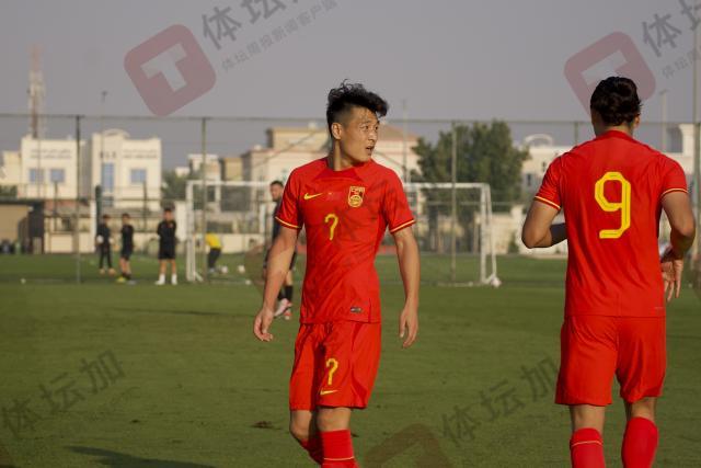 1703555917726044846.jpg 武磊助攻张玉宁攻入第一球.jpg